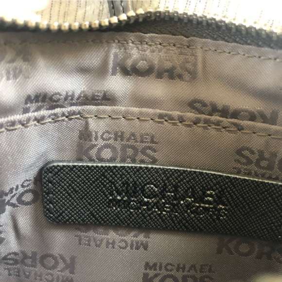 Michael Kors small bag - Picture 3 of 3